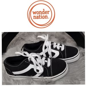 Wonder nation black and white shoe